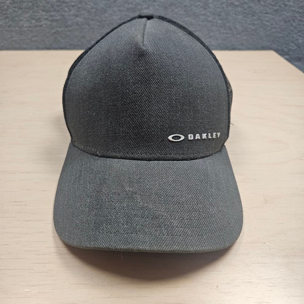 Oakley Chalten Cap SnapBack 5-panel Trucker Hat Black Grey Classic Mens 1 size